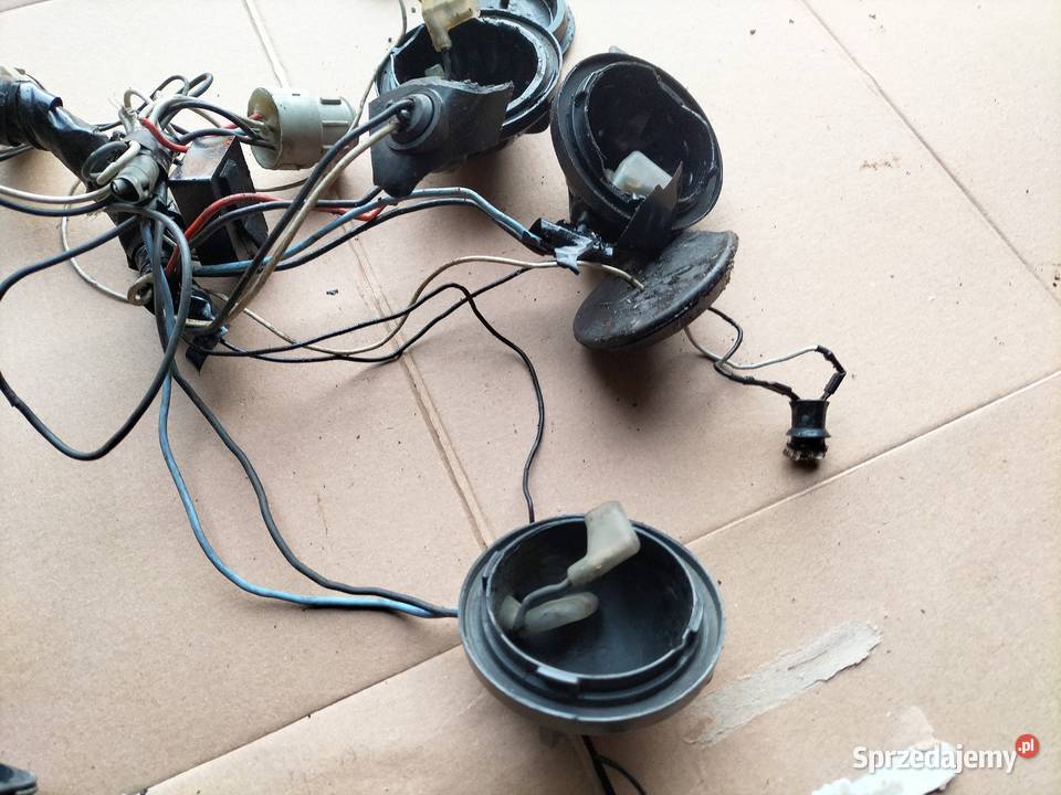 AUDI 80 B4 KOSTKA WTYCZKA DEKIELEK OSŁONA lubelskie Kamień-Kolonia