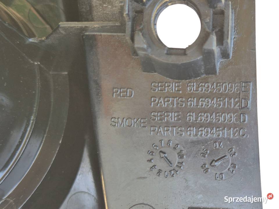 LAMPA TYŁ PRAWA W BŁOTNIK SEAT IBIZA III SMOKE