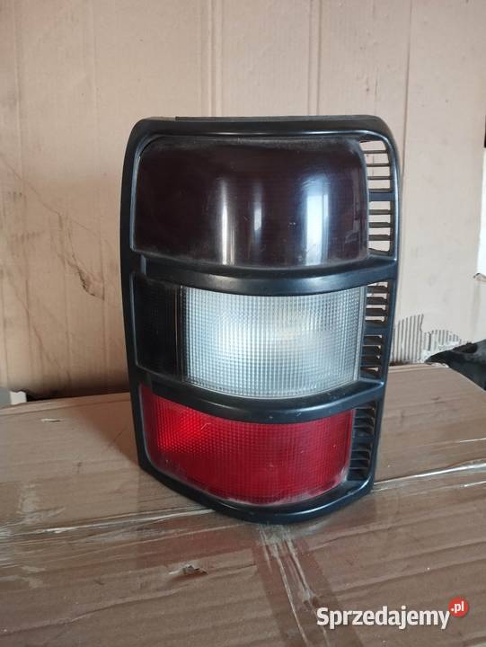 Mitsubishi Pajero 2 lampa tył prawa światło Kobiele Wielkie