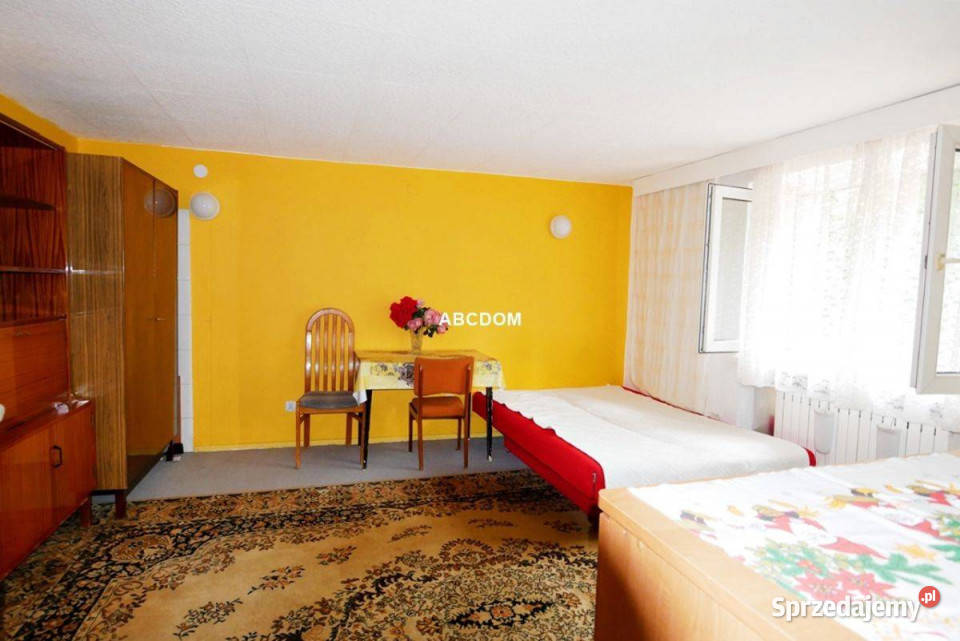 Jednopokojowe z oddzielną kuchnią Mieszkania