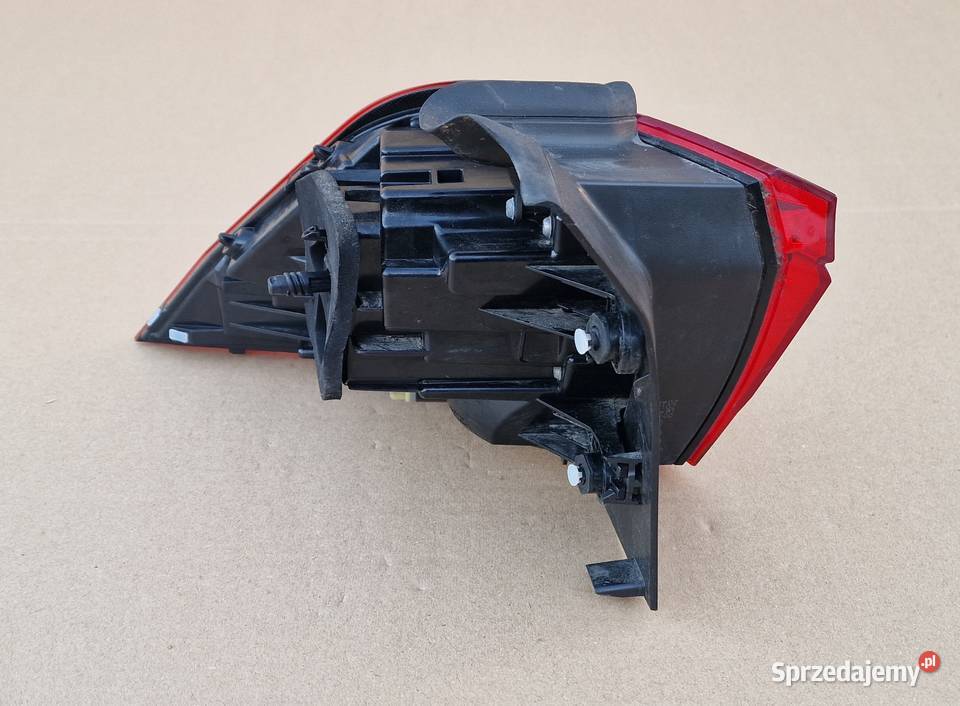 VW TIGUAN II 5NA LAMPA PRAWA TYŁ TYLNA IDEALNA osobowe Bieleń