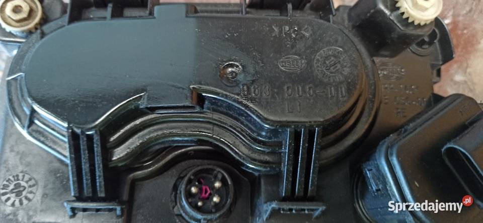 Lampa przód audi A3 8l prawa Zamość
