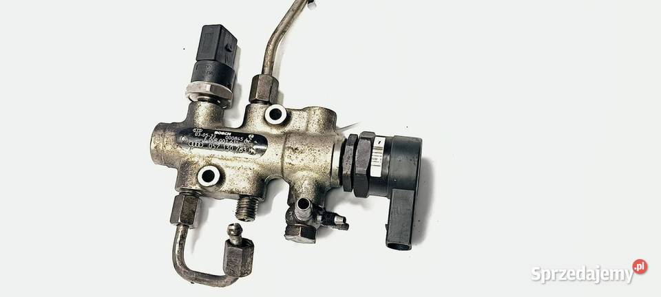 LISTWA WTRYSKOWA AUDI A8 D3 057130763H Pozostałe