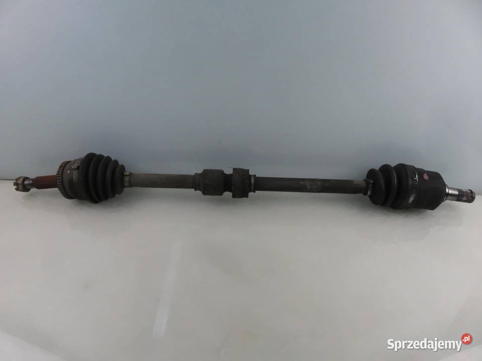 PÓŁOŚ PRAWA PRZEDNIA HYUNDAI i30 I CW 16 CRDi