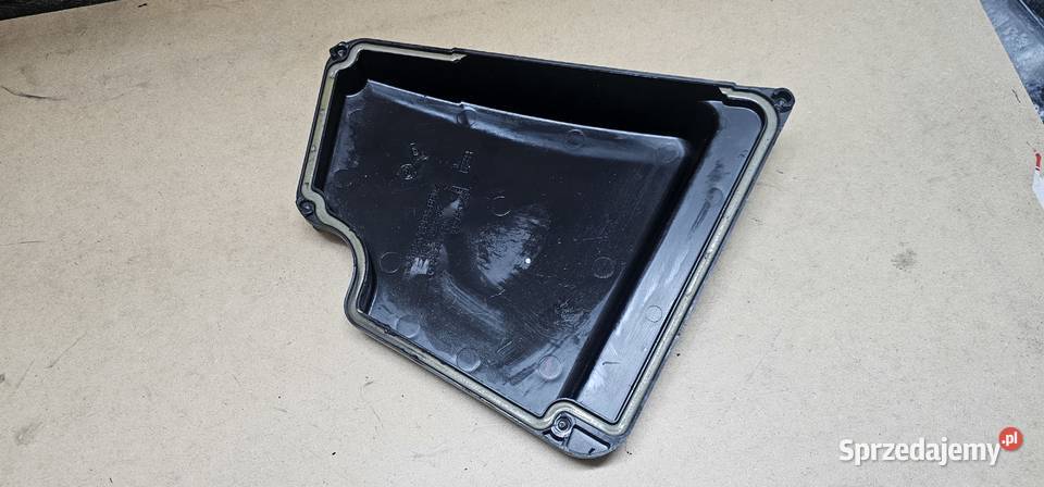 Pokrywa skrzynki mercedes w210 2105400882 Zbąszyń
