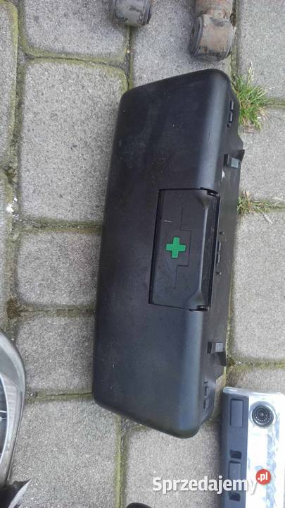 Oryginalna apteczka BMW