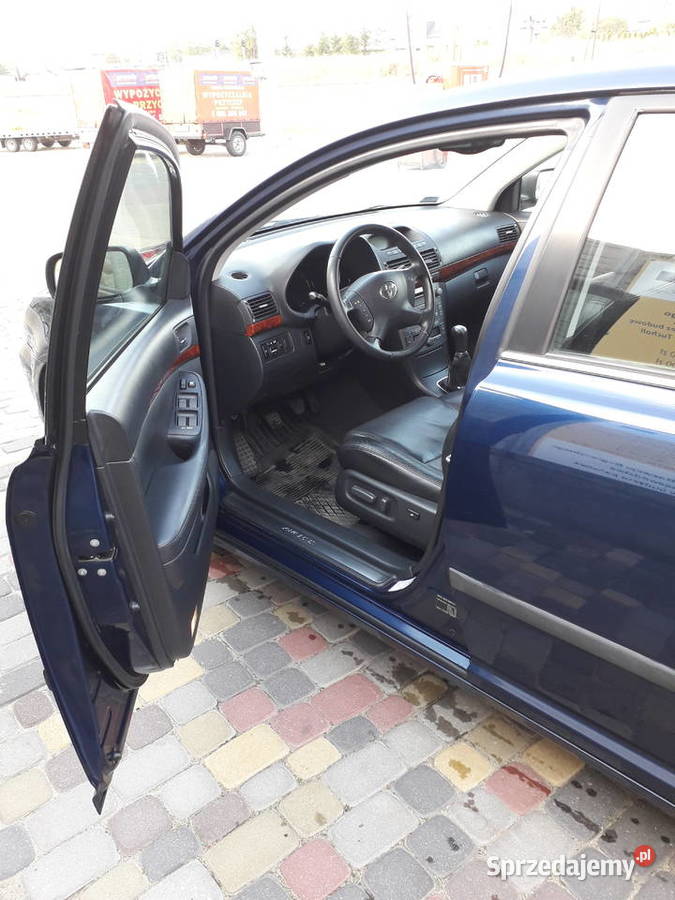 Sprzedam granatowy sedan Avensis T25 2003 wersja Zarejestrowany w Polsce kujawsko-pomorskie