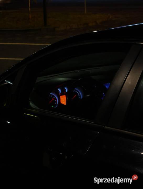 Opel Astra J 16 uszkodzony Klucze