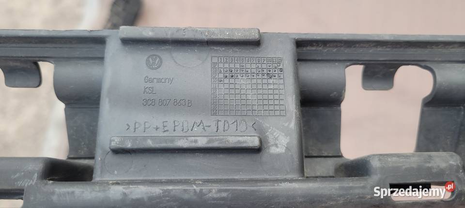 PASSAT CC ŚLIZG MOCOWANIE ZDERZAKA TYŁ osobowe Ruda Śląska