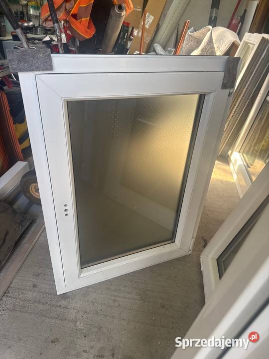 Okno białeantracyt 705x965 Okna ścienne