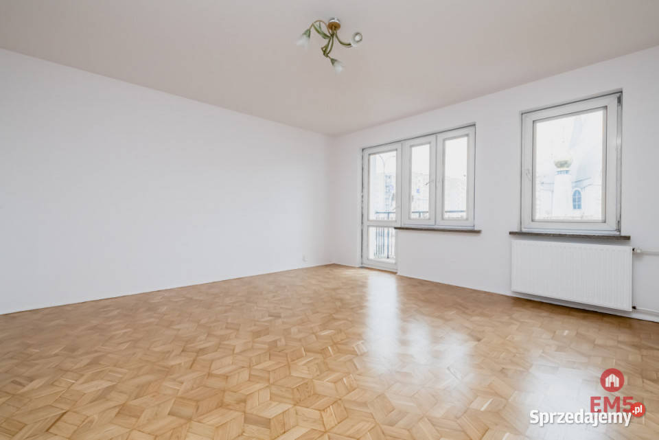 sprzedaży mieszkania 6162 metry 3 pokoje blok Białystok