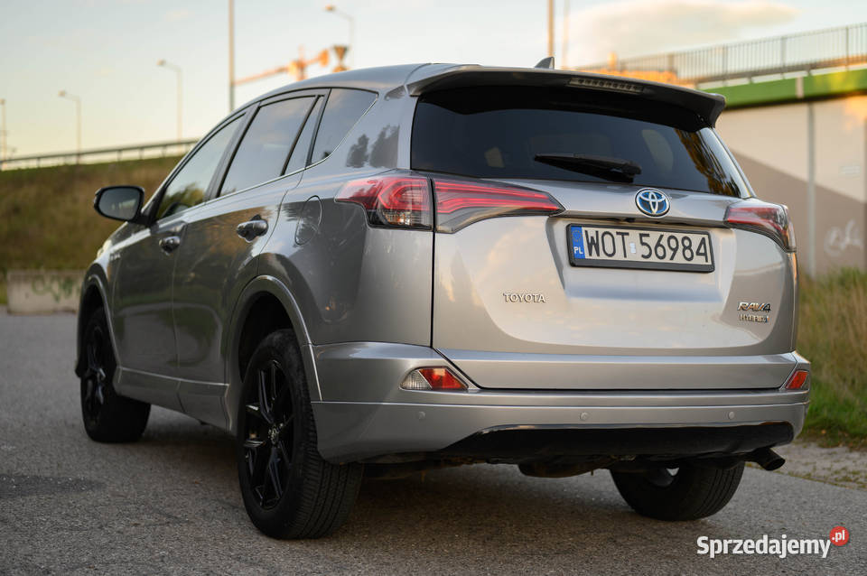 Toyota RAV4 hybryda