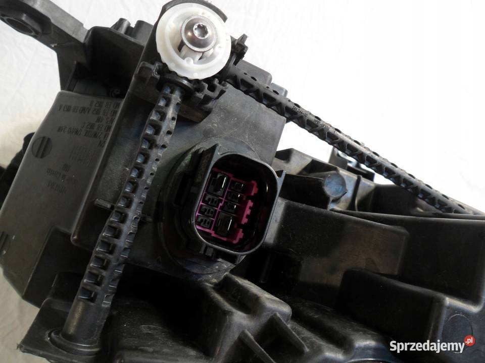 REFLEKTOR PRZÓD STRONA LEWA SEAT ATECA Nowy Tomyśl