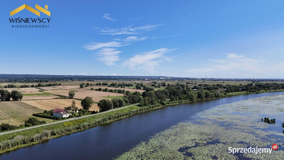 Dom rzeką Nogat 137 m niedaleko Elbląga Kępa Rybacka