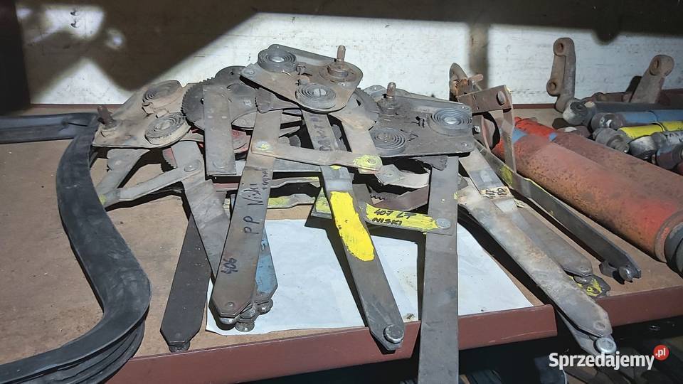 Mercedes 407 podnośnik szyby niski