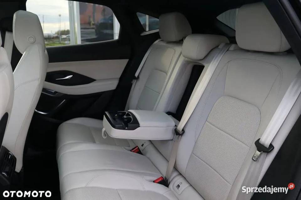 Jaguar EPace P300 AWD Rdynamic SE Black 300 automatyczna podkarpackie Strzyżów