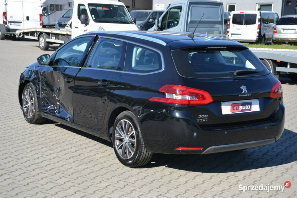 Peugeot 308 12 benzyna 130 FAJNY PRZEBIEG full uszkodzony małopolskie Kęty