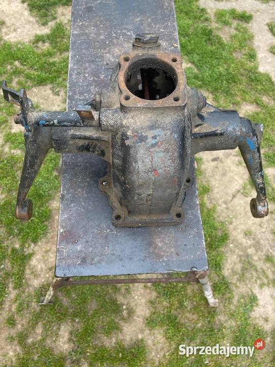 Mechanizm kierowniczy kolumna Ursus C 330 nieuszkodzony Strzyżów