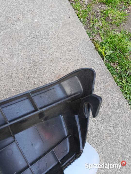 Prawy parapet Golf MK2 czarny materiałowy GTI Frysztak