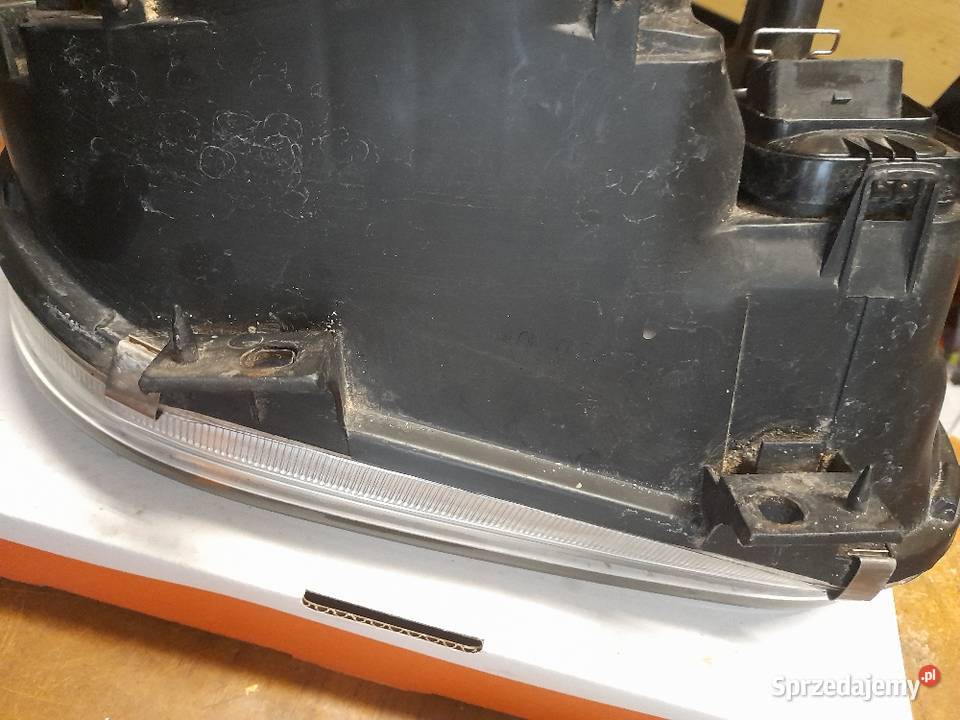 Lampy reflektory przednie ringi golf 4 Lampy przednie