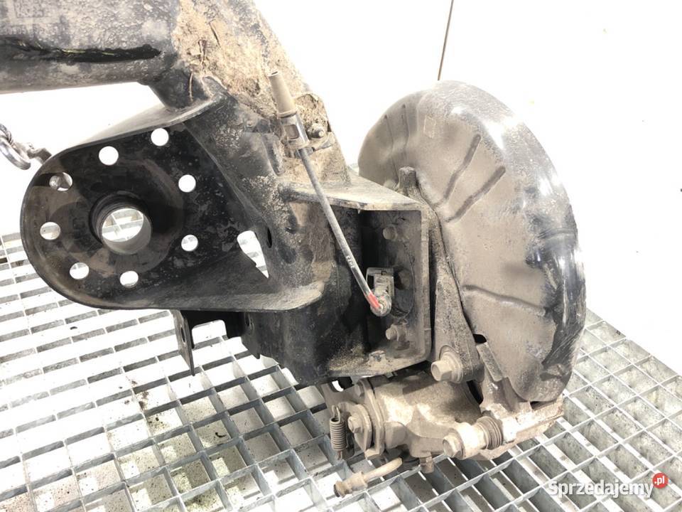 BELKA TYŁ HYUNDAI i30 Hatchback TYLNA