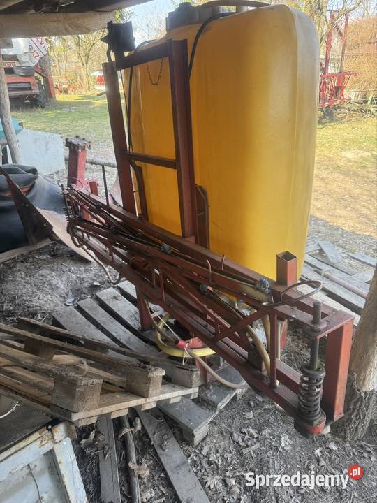 Opryskiwacz 400 litrowy 12 m lance