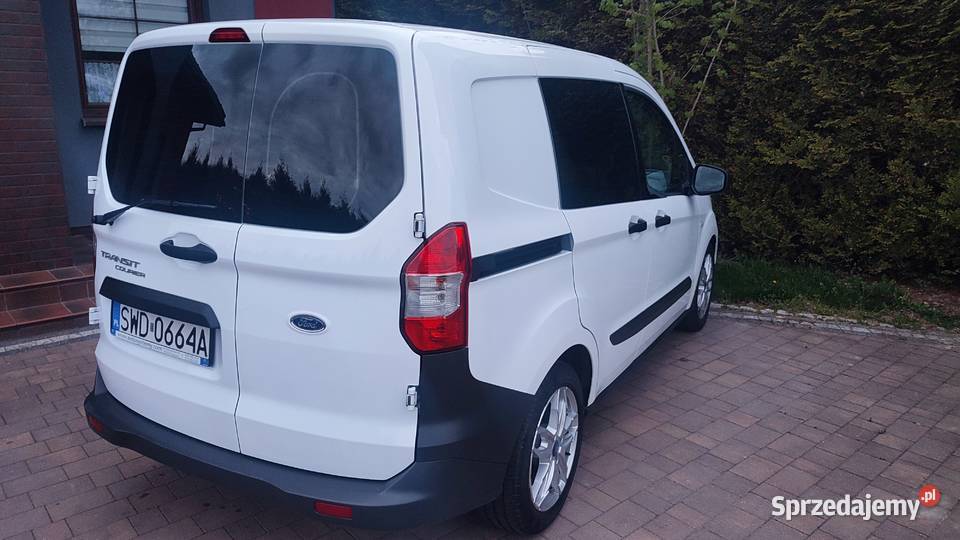 Ford transit courier 2022r 15D 42 nowyFaktura Gorzyce