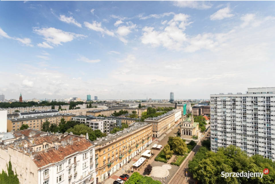 Gotowe do wprowadzenia z widokiem na Warszawę Warszawa