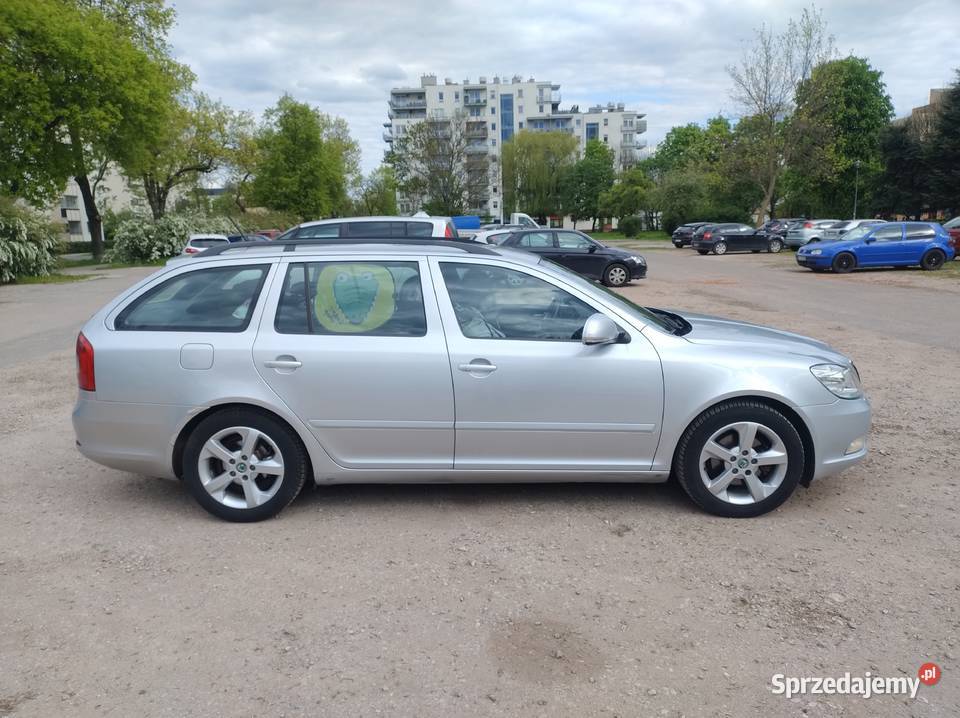 Skoda Octawia Kombi 16 TDI Rok produkcji 2011 mazowieckie Warszawa sprzedam