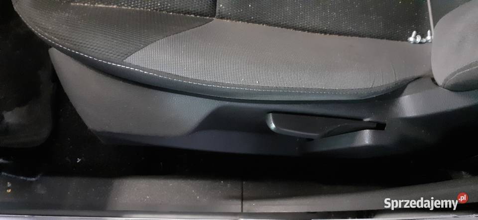 Podsufitka HATCHBACK Ford Focus fotele sprzedam