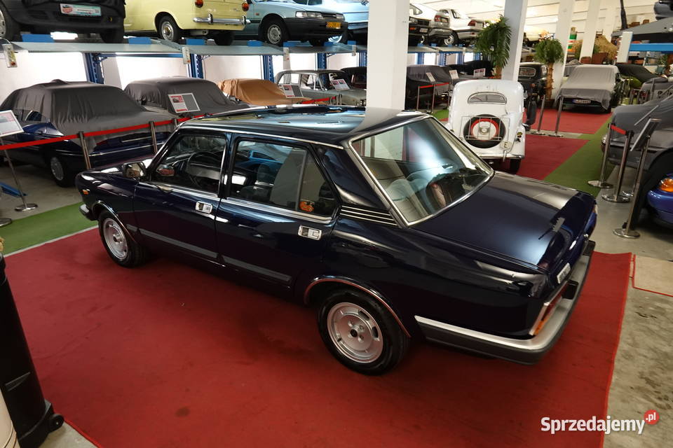 Fiat 132 A Stan rewelacyjny Przyciągnięty z wspomaganie kierownicy Zgierz