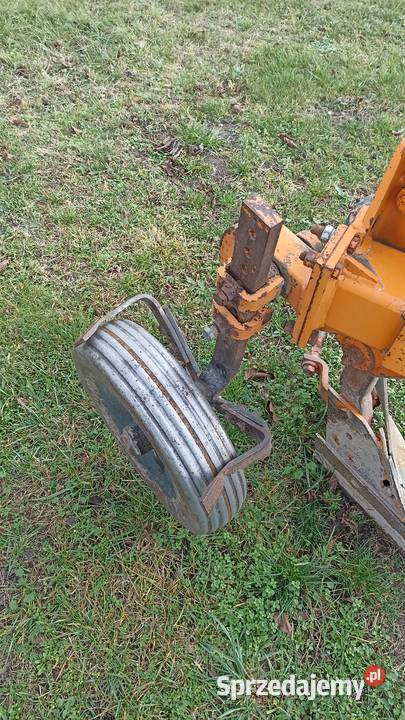 Pług 3 obrotowy huard PR65T nieuszkodzony lubelskie Ossowa