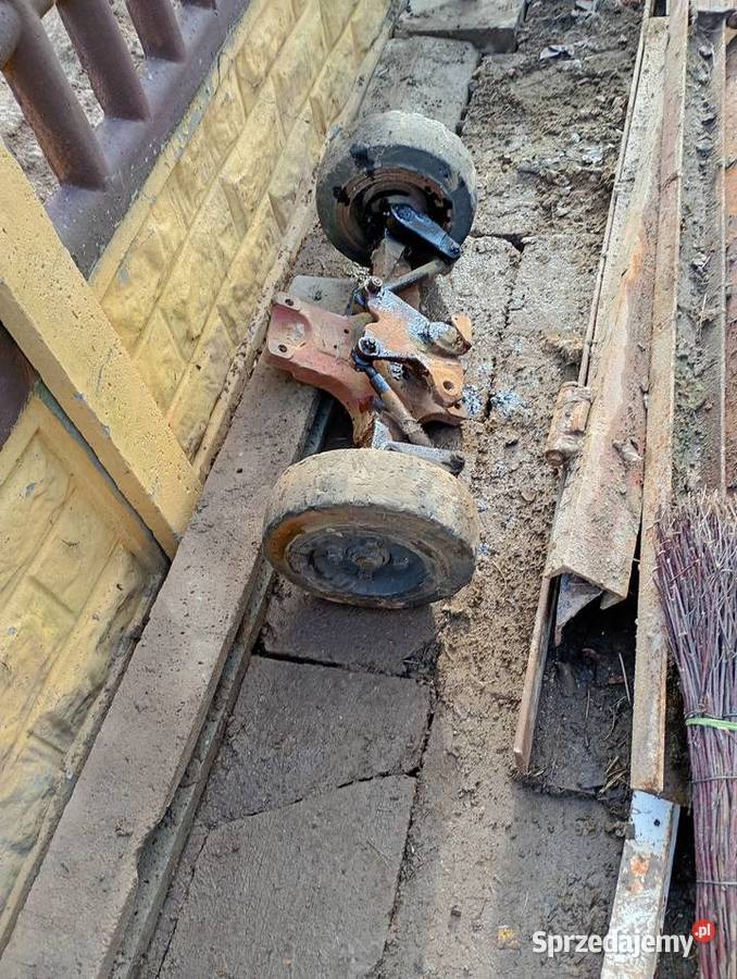 Oś skrętna wózka widłowego Clark