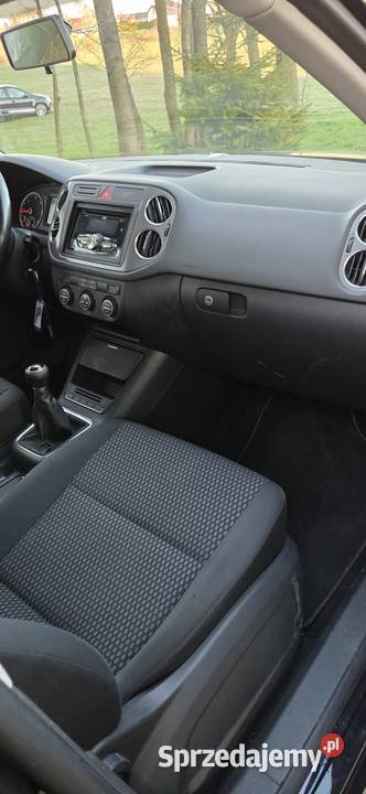 Vw tiguan 20 4x4 czarny pierwszy właściciel nieuszkodzony Tuchola sprzedam