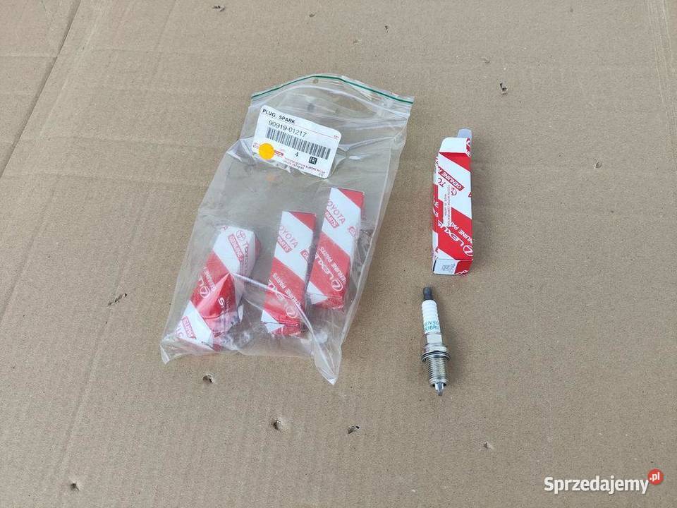 TOYOTA ŚWIECA ZAPŁONOWA SK16R11 KOMPLET
