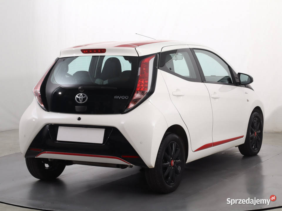 Toyota Aygo 10 VVTi Rok produkcji 2016 śląskie