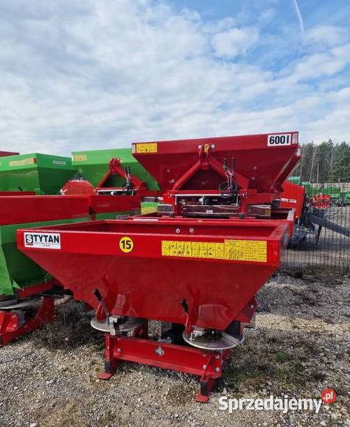 Rozsiewacz dwutarczowy 600L Strumyk TYTAN 800L łódzkie Rawa Mazowiecka