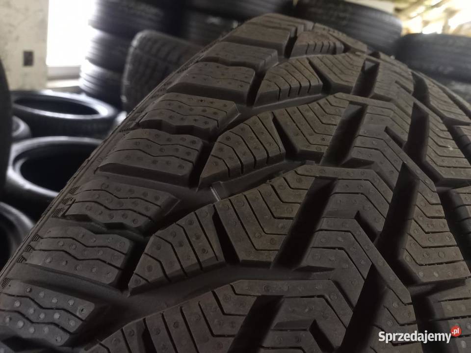 2x Opona nieużywana zimowa 23540R18 TAURUS 309 Zaścianki