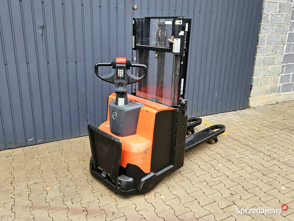 Używany paleciak elektryczny BT wstępne Celiny