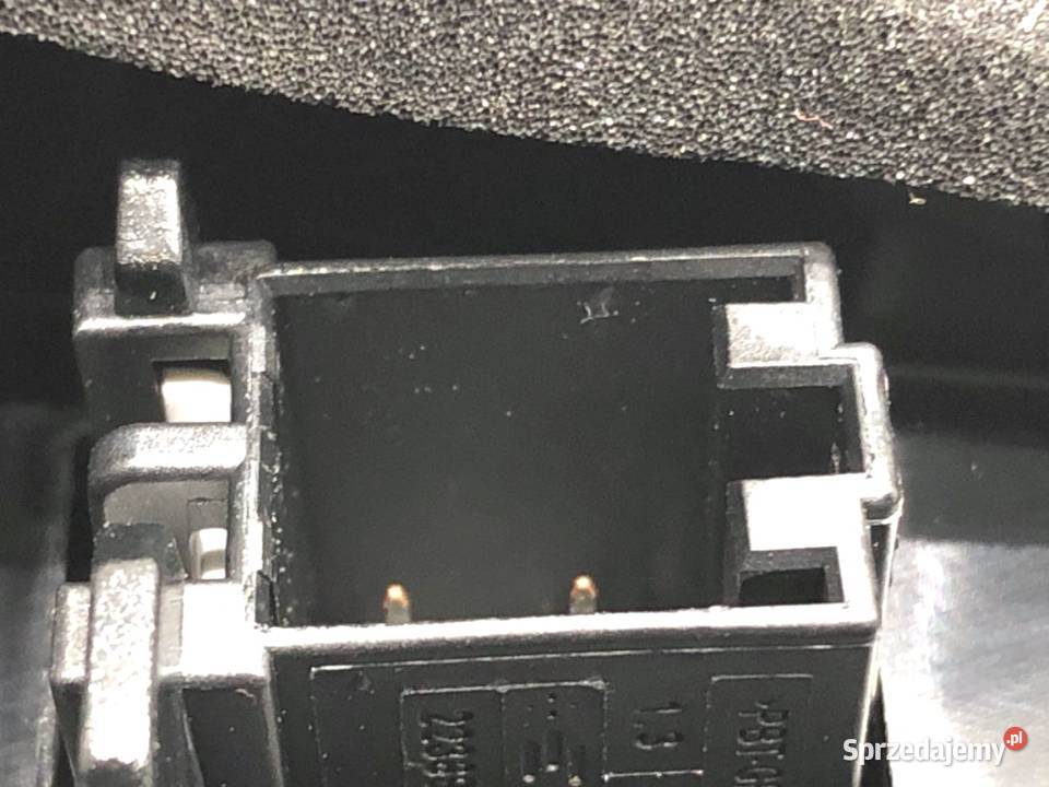 LAMPA TYŁ PRAWA WEWNĘTRZNA AUDI Q3 II 83A945094 sprzedam