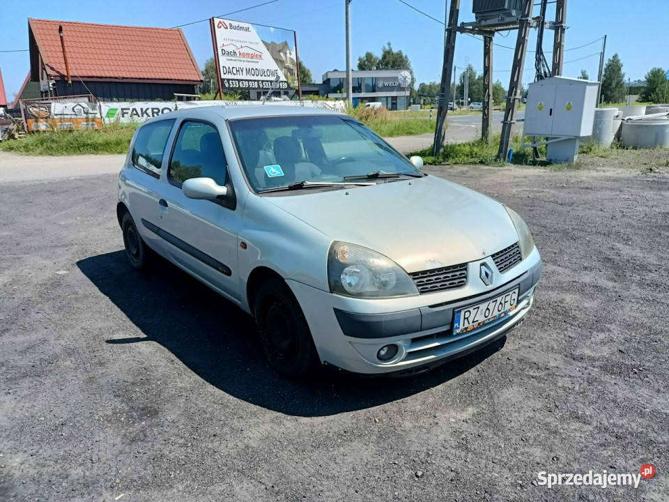 Renault Clio Renault Clio 12 02r półautomat II Rok produkcji 2002 Tarnów sprzedam