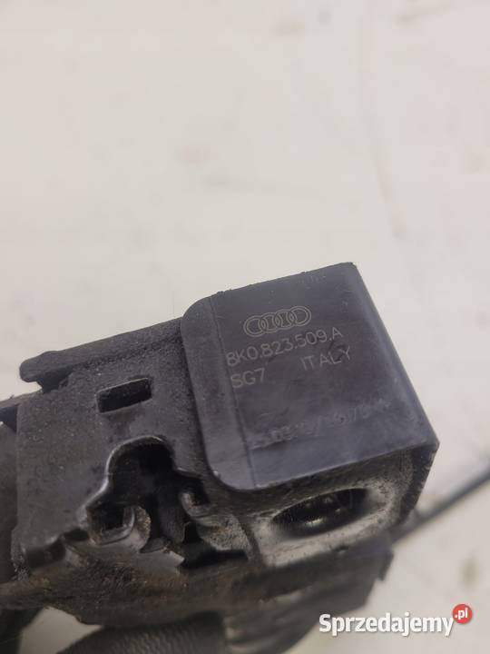 ZAMEK MASKI RYGIEL AUDI A4 B8 A5 Q5 8K0823509A Przystajń sprzedam