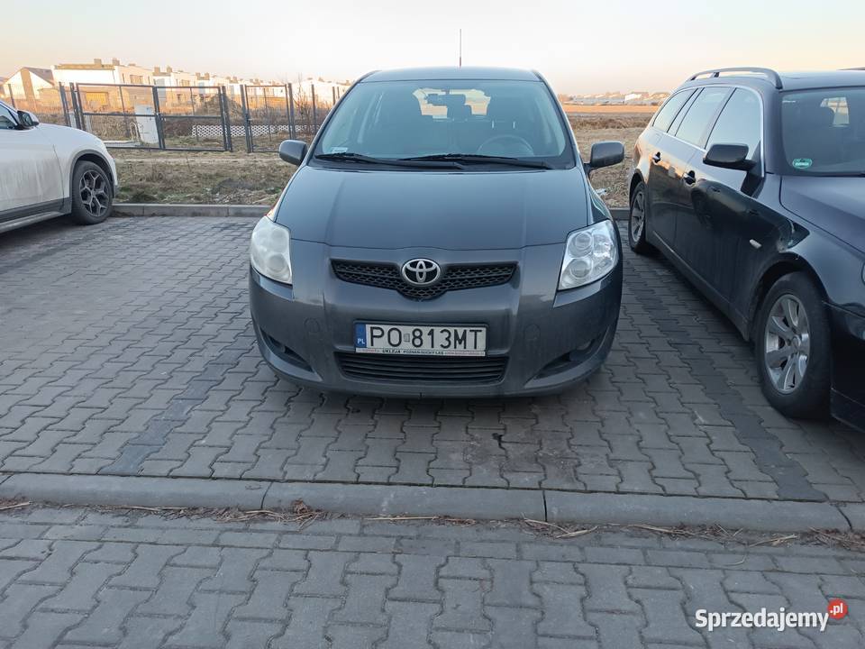 Toyota Auris 2009 16 benzyna 132 Poznań