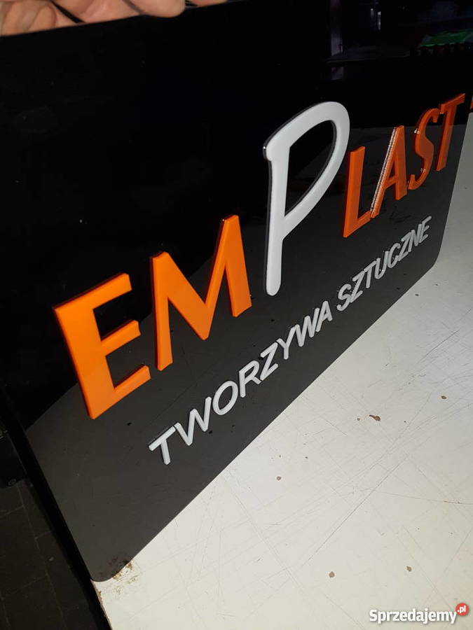 REKLAMA tablica informacyjna PLEKSI logo Klienta Radwanice reklama