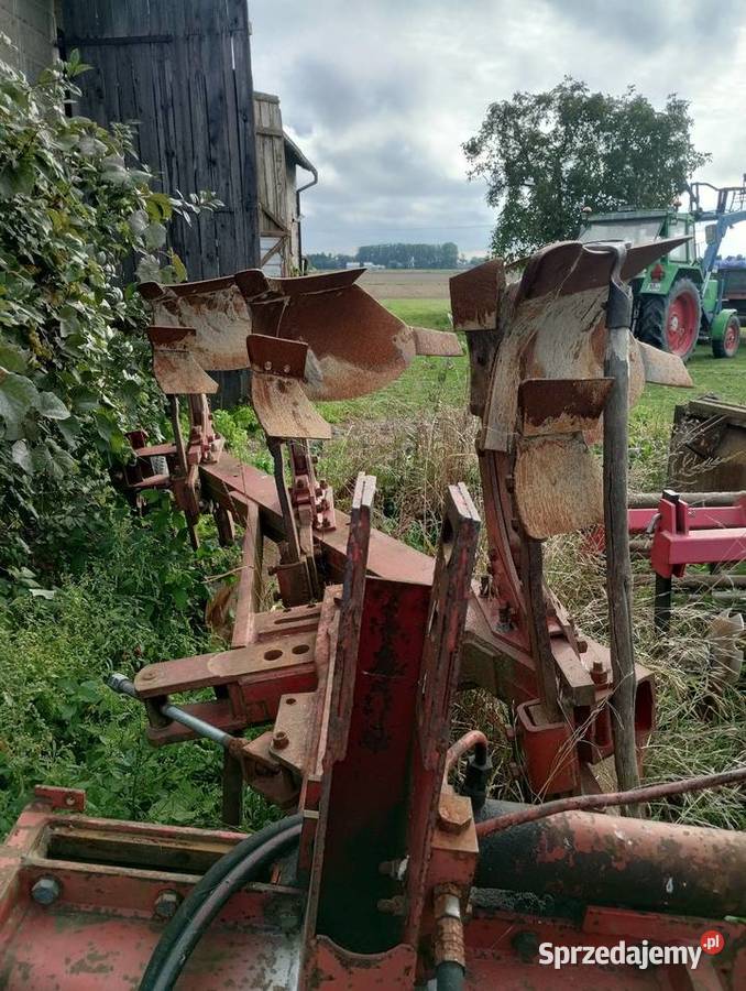 Pług obrotowy 3 skibowy nieuszkodzony Sieradz