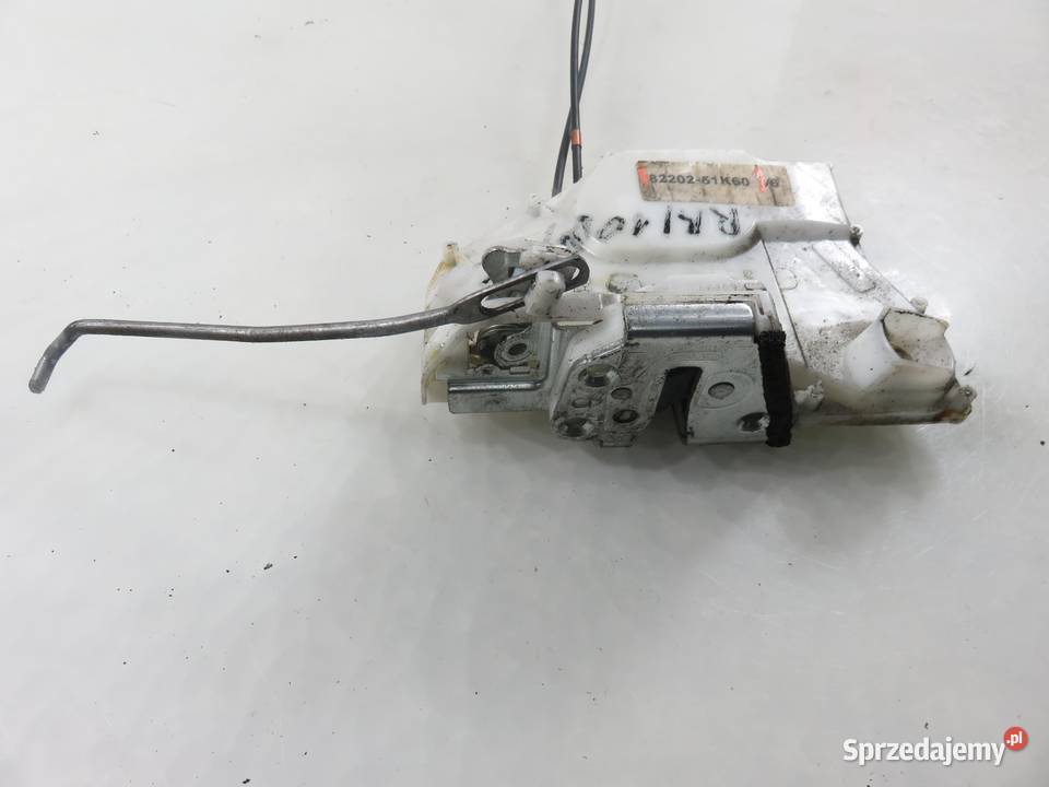 ZAMEK LEWY PRZEDNI OPEL AGILA B H08 8220251K60