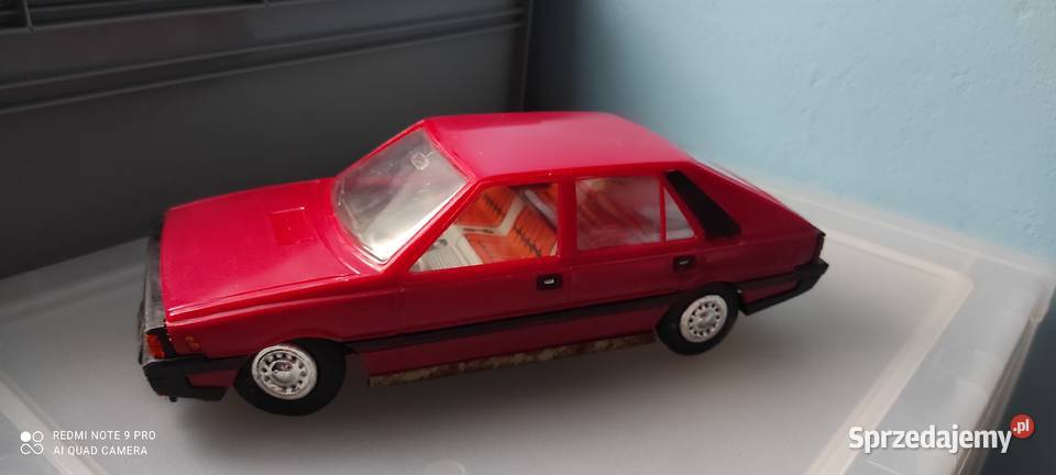 Polonez CZZ sterowany na kabel PRL