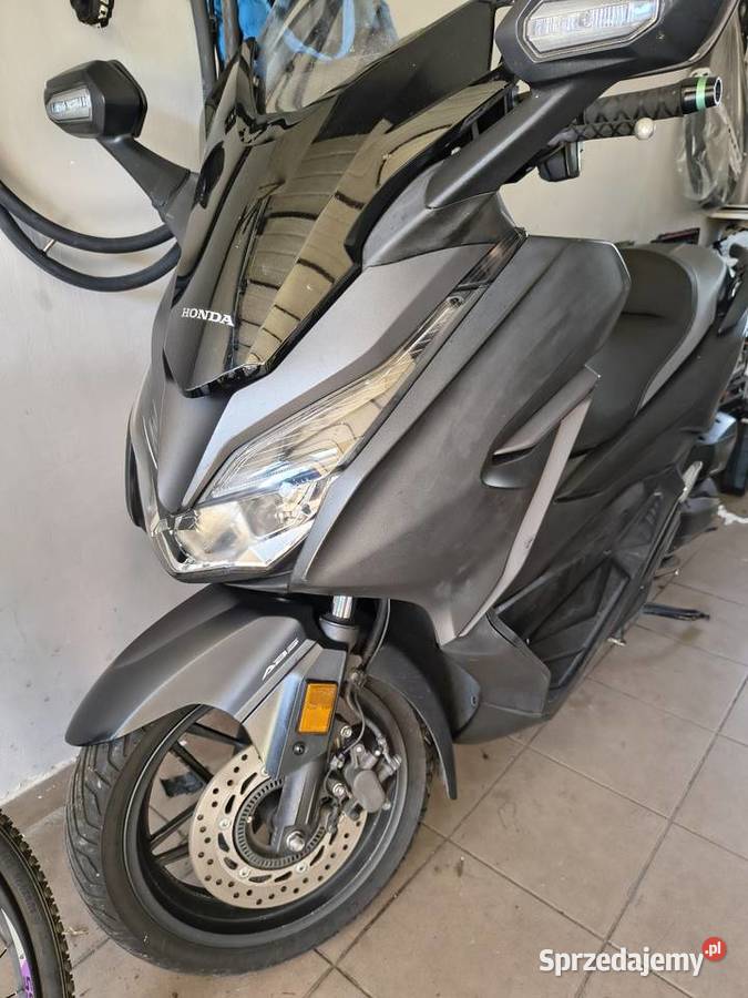 Honda Forza 125 2019 nowy model Rok produkcji 2019 Klucze