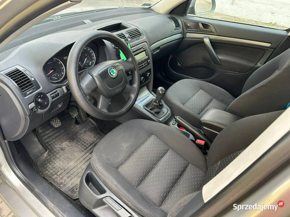 koda Octavia 16B gaz LPG Salon 102 Stan 2 KPL srebrny Octavia Ostrowiec Świętokrzyski