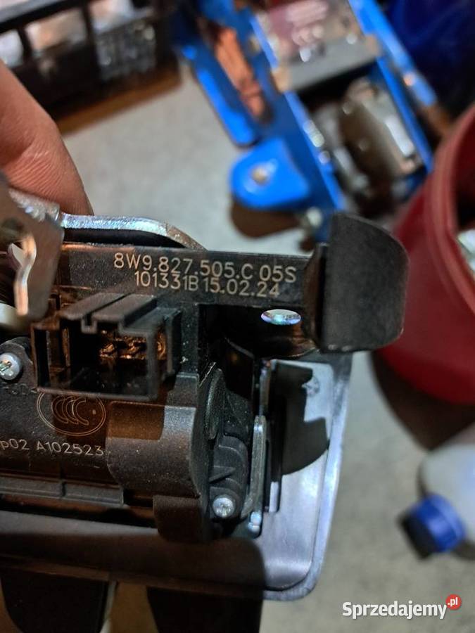 8w9827505C zamek klapy audi dolnośląskie